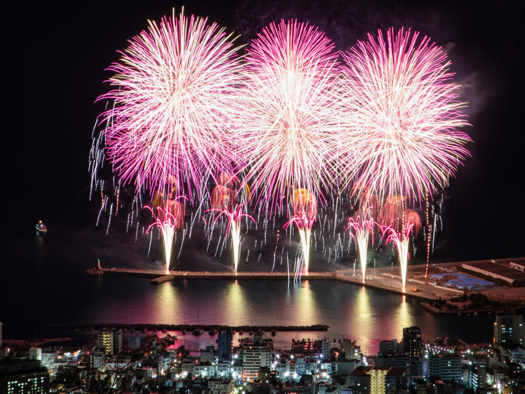 熱海市観光協会_熱海海上花火大会